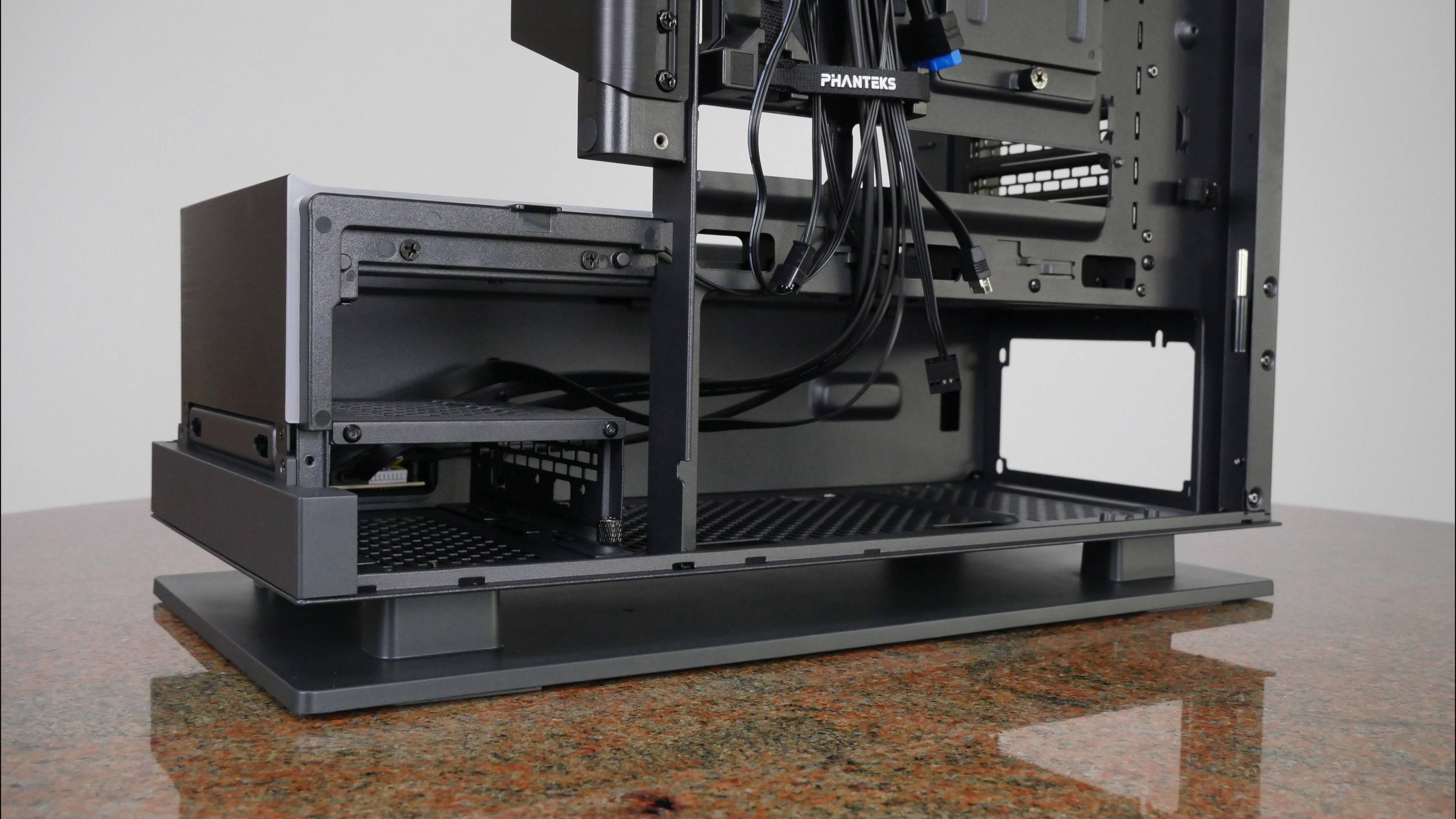 Phanteks Evolv X2 PSU Chamber