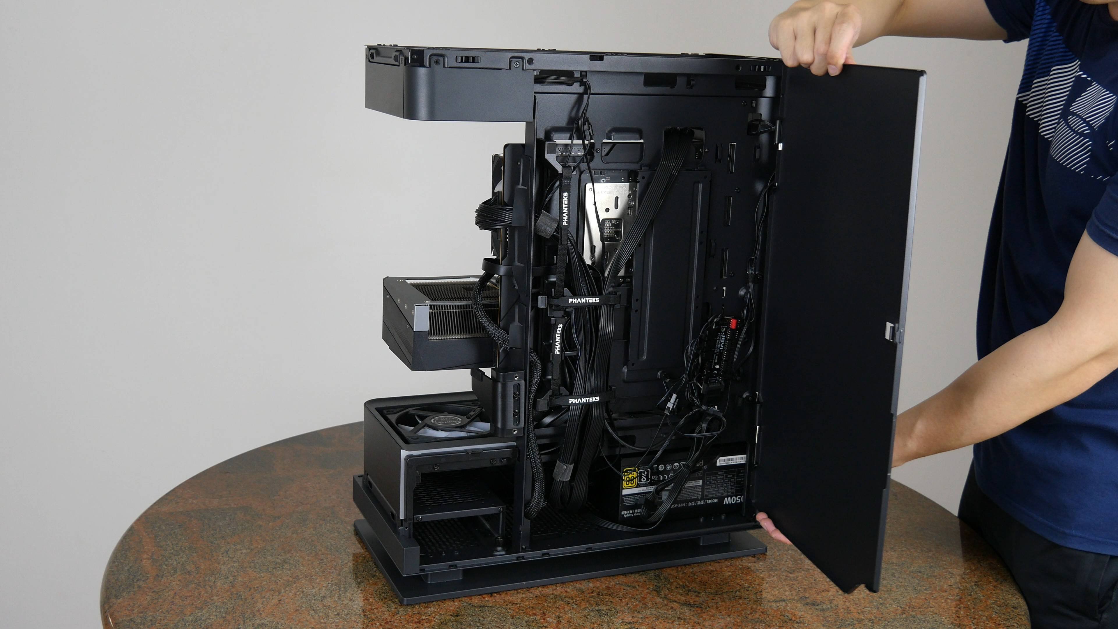 Phanteks Evolv X2 Side Cable Shroud (1)