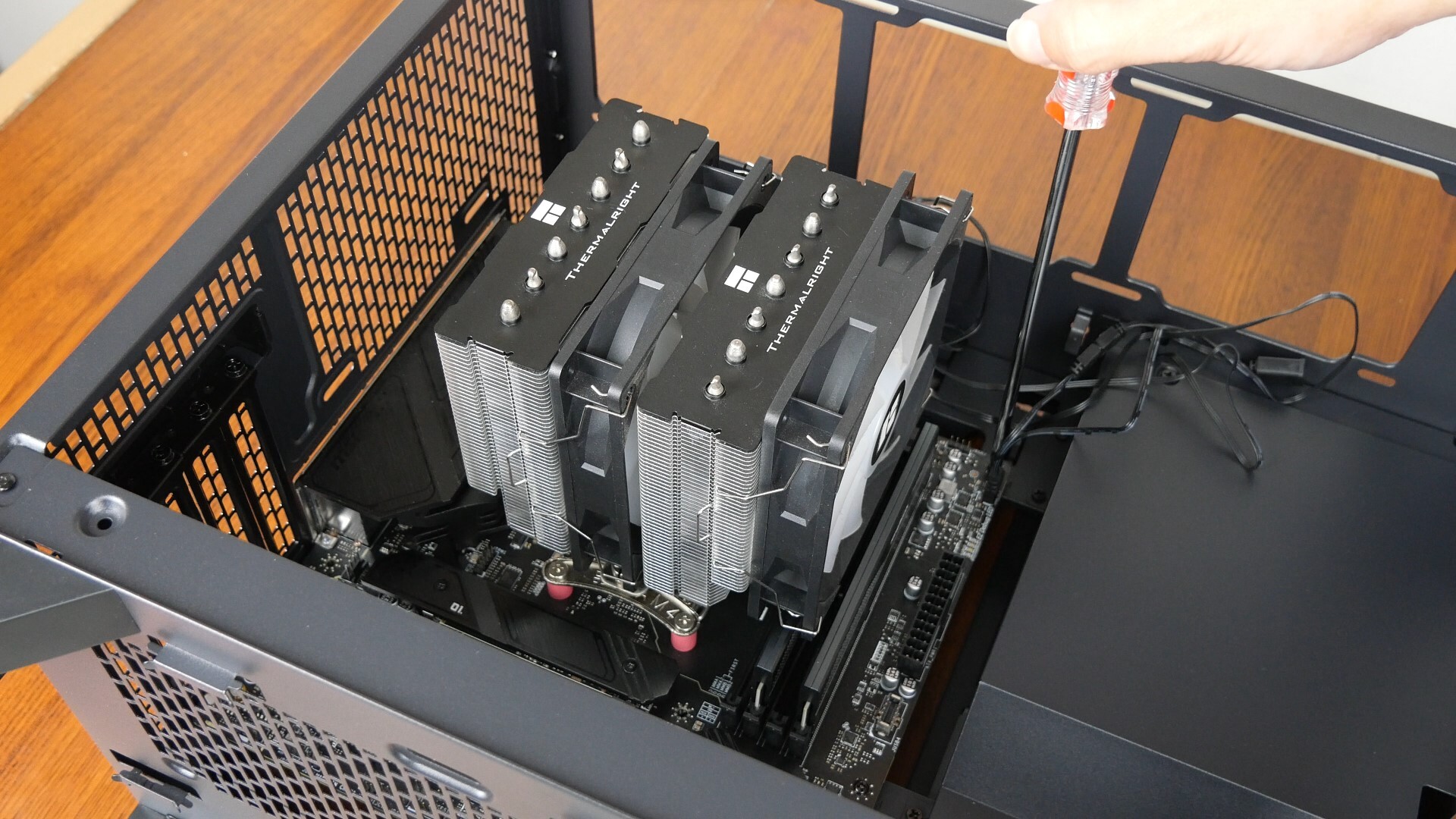 Phanteks XT M3 Motherboard Installation