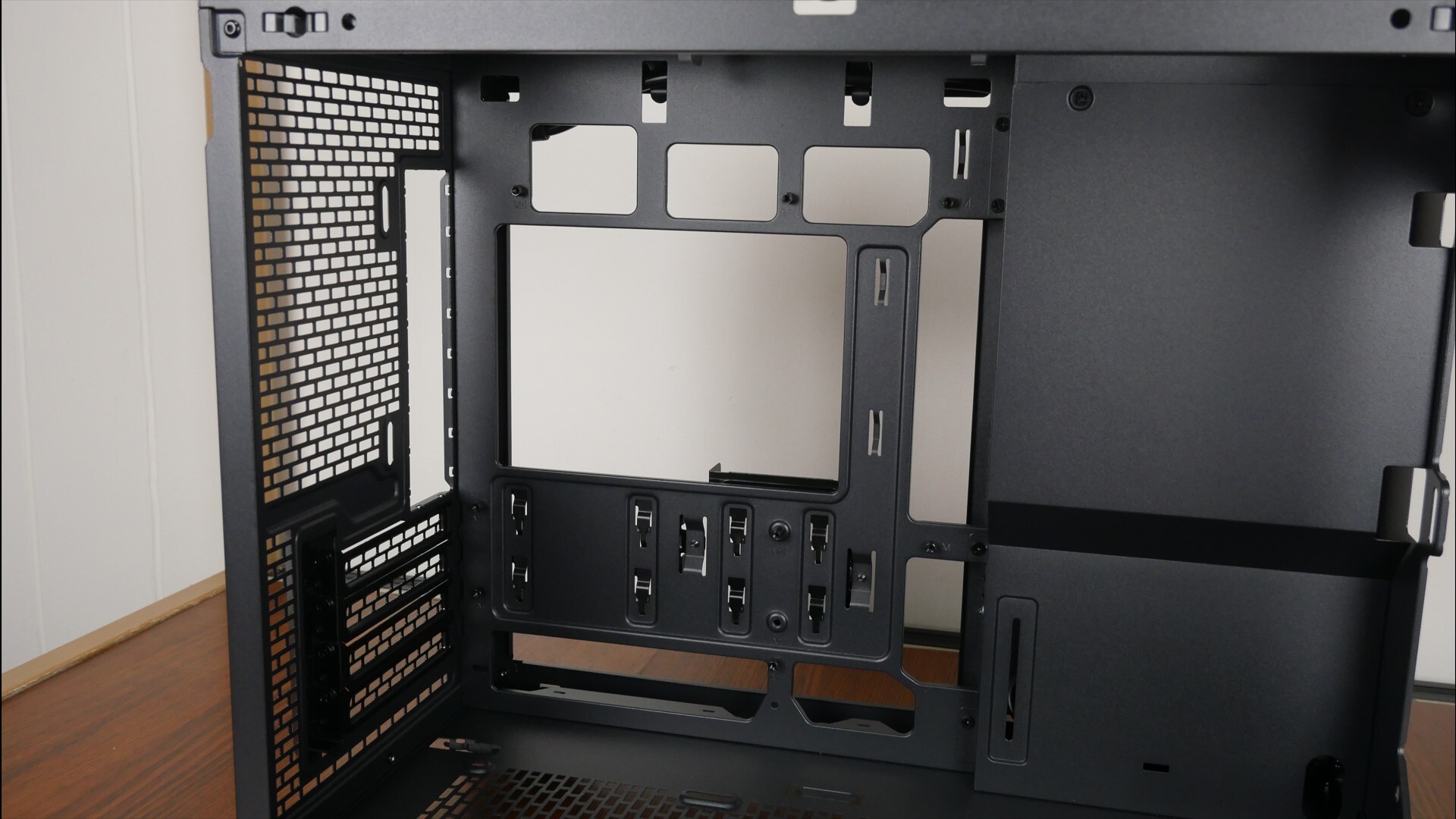 Phanteks XT M3 Motherboard Tray