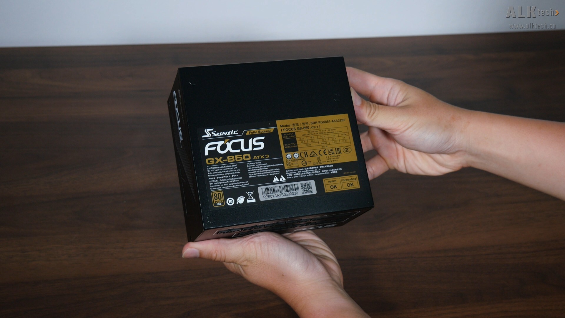 Seasonic Focus GX ATX 3.1 850W Aesthetics (Top Label)