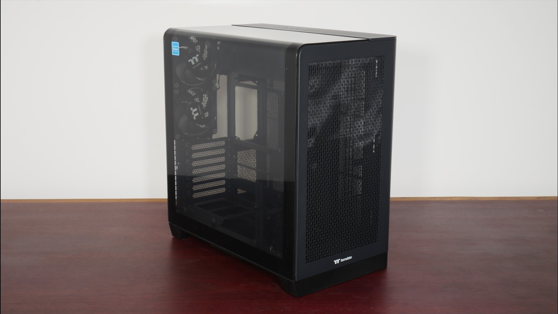 Thermaltake View 390 Air Aesthetics (1)