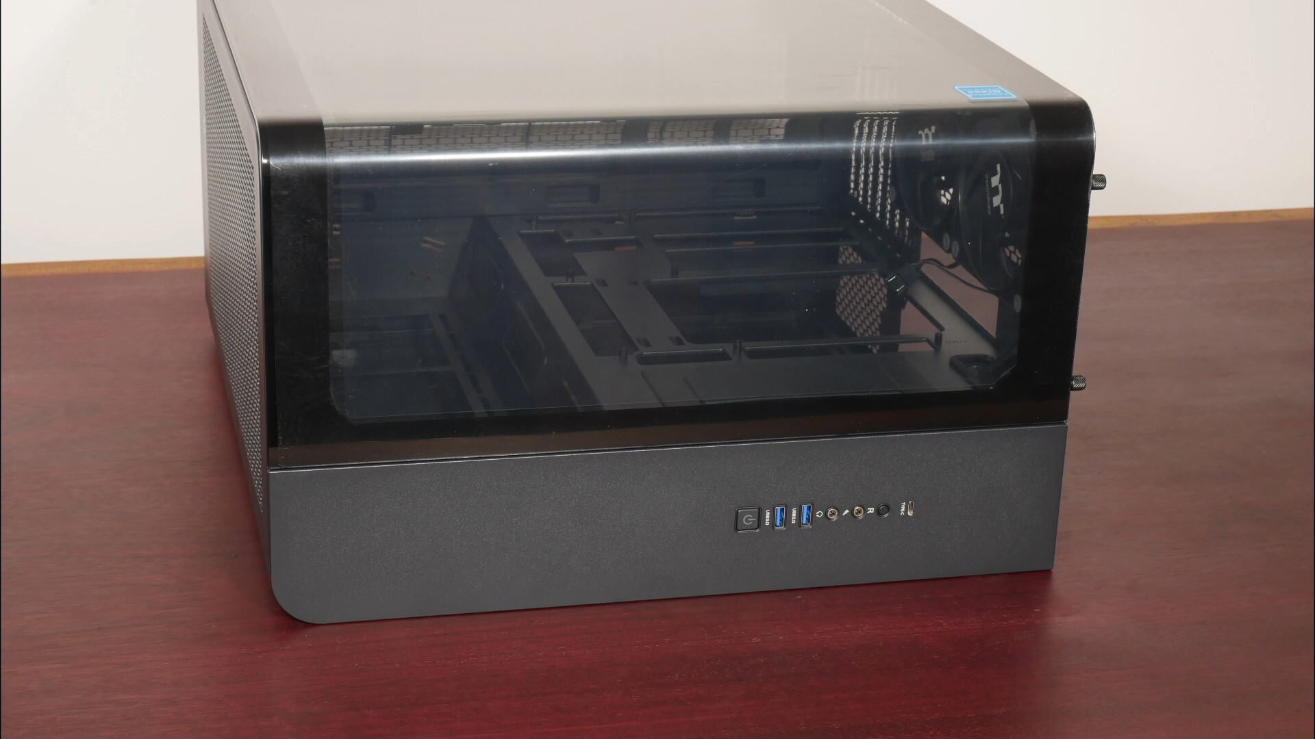 Thermaltake View 390 Air Aesthetics (7)
