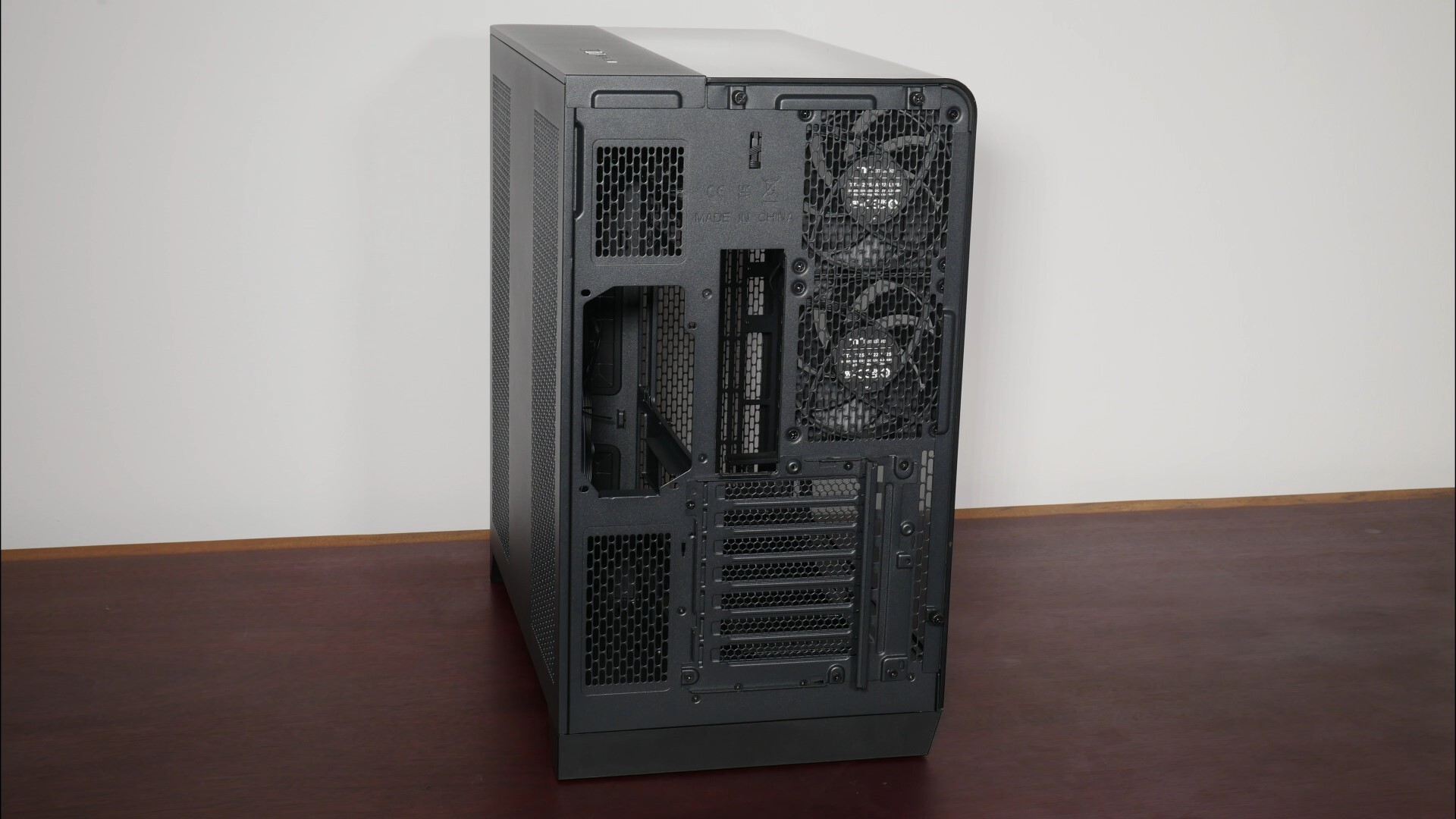 Thermaltake View 390 Air Aesthetics (9)