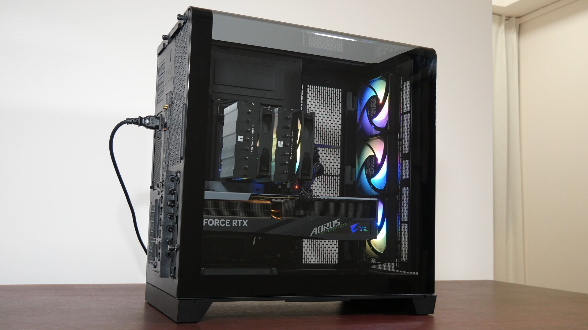 Thermaltake View 390 Air Completed Build Aesthetics (5)