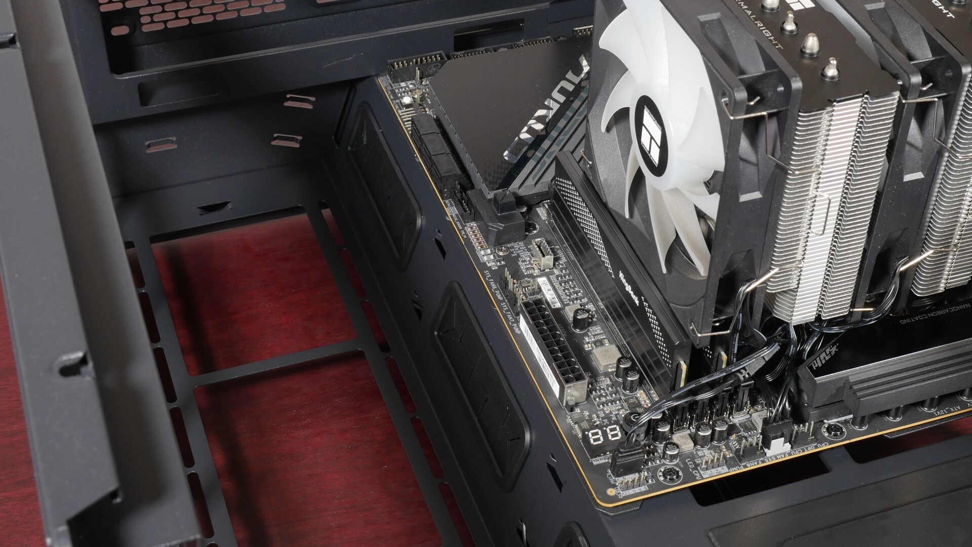 Thermaltake View 390 Air EATX Motherboard Clearance (1)