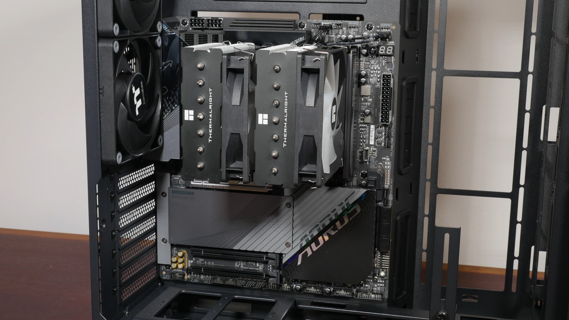 Thermaltake View 390 Air EATX Motherboard Clearance (2)