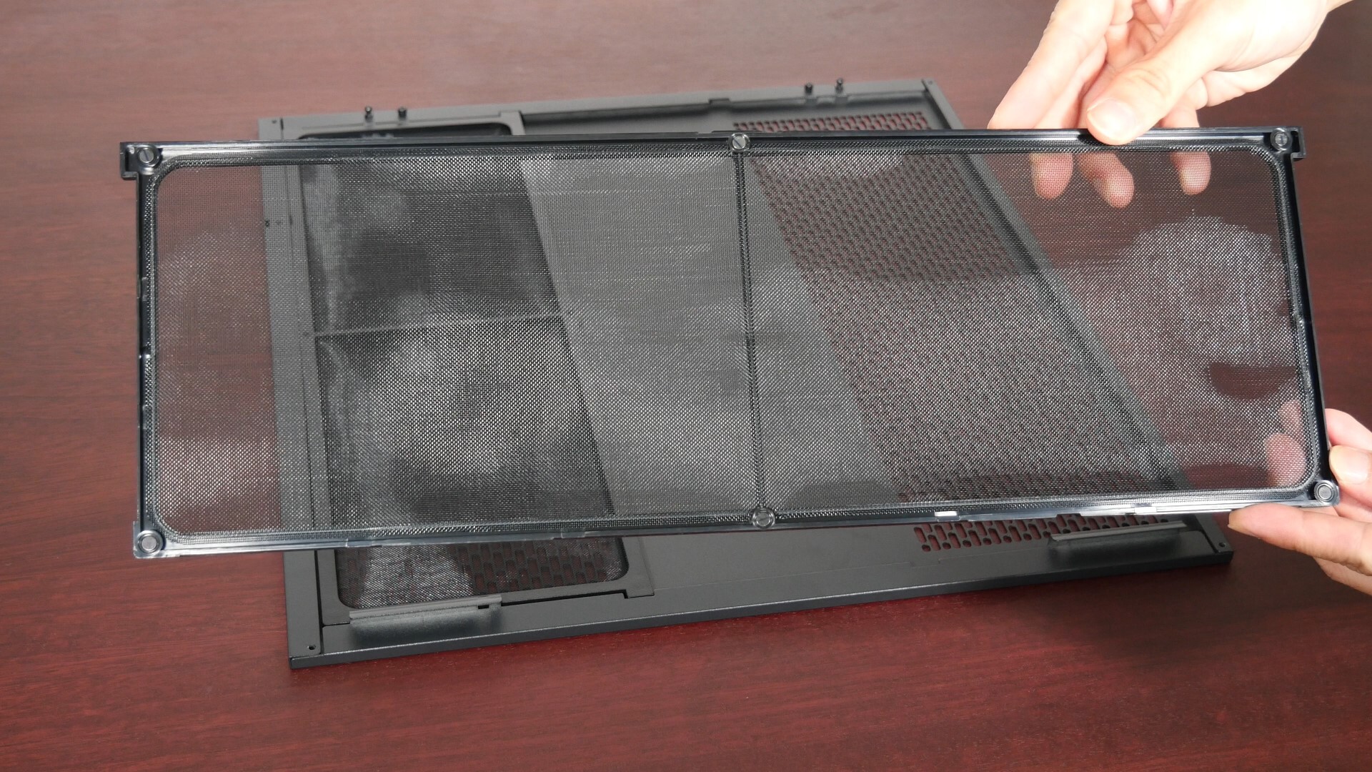 Thermaltake View 390 Air Side Panel Dust Filter