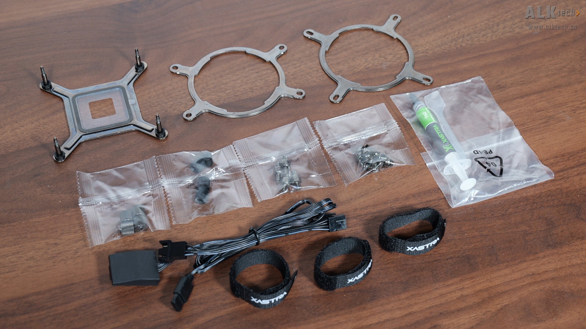 XASTRA Octant LC360FS ARGB Accessories (2)
