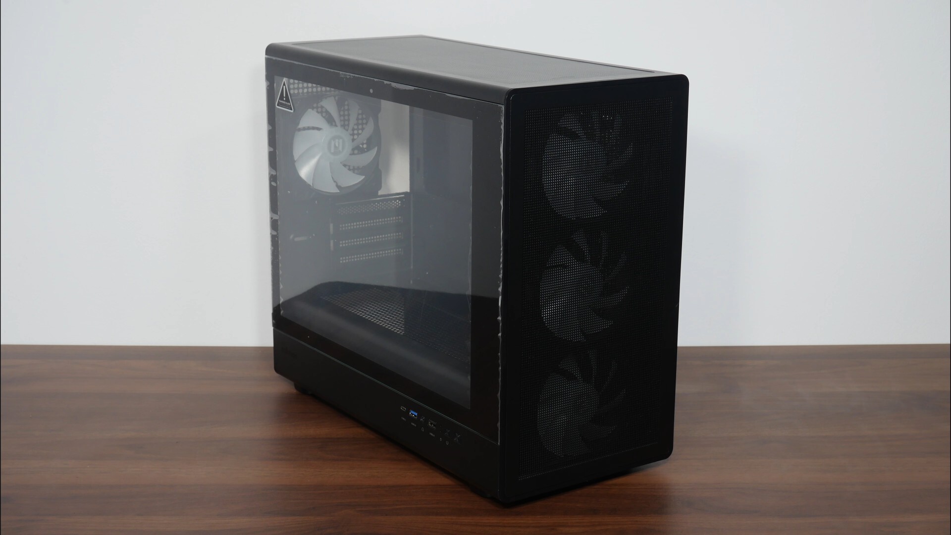 Zalman M5 Aesthetics (Front)