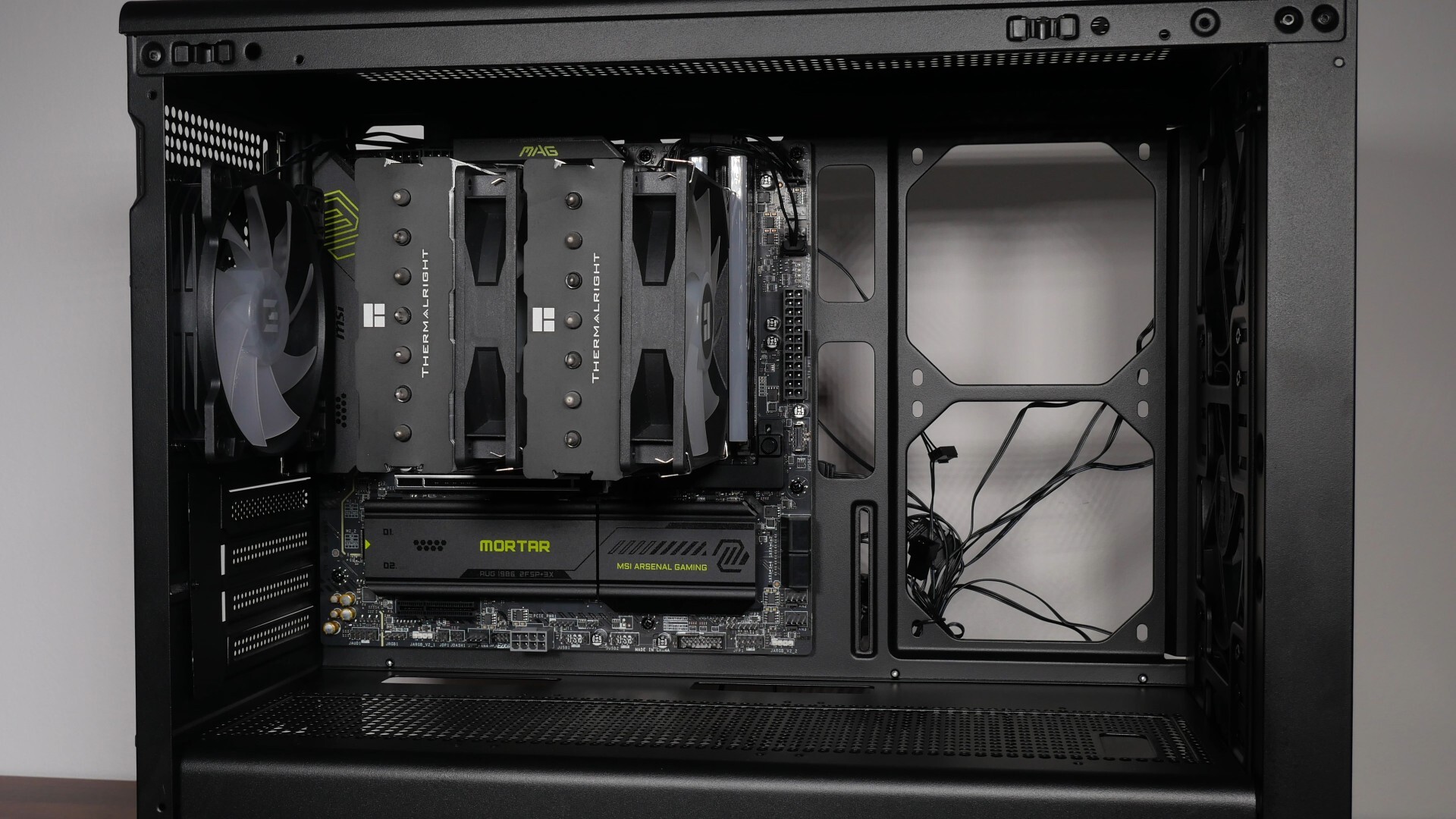 Zalman M5 Motherboard Installation (2)