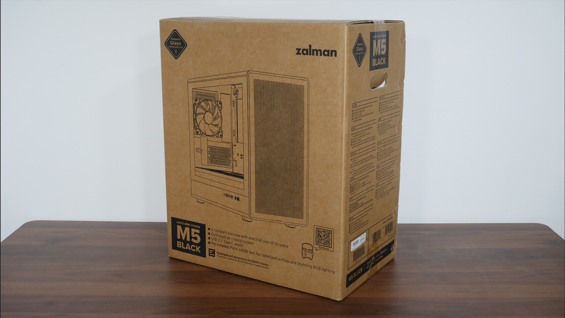 Zalman M5 Packaging (1)