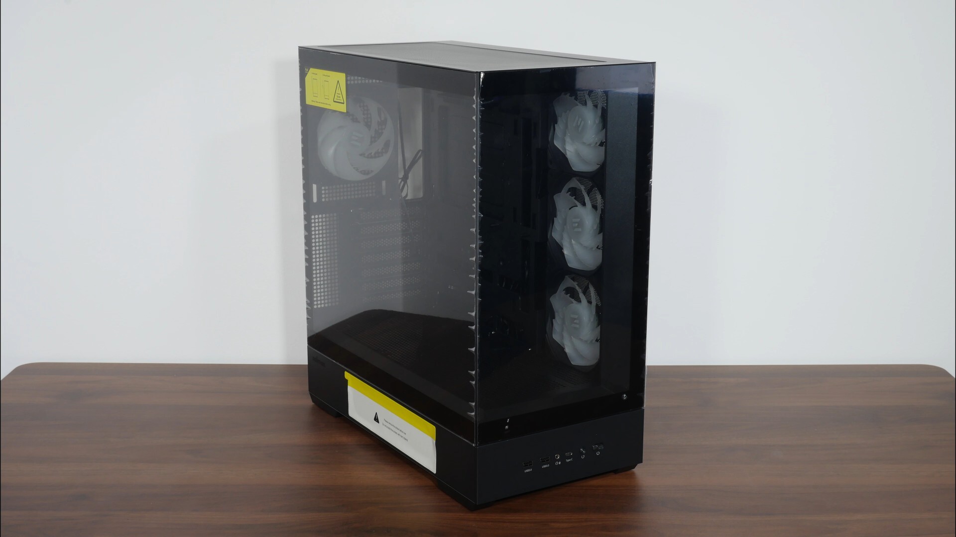 Zalman P40 DS Aesthetics (Front)