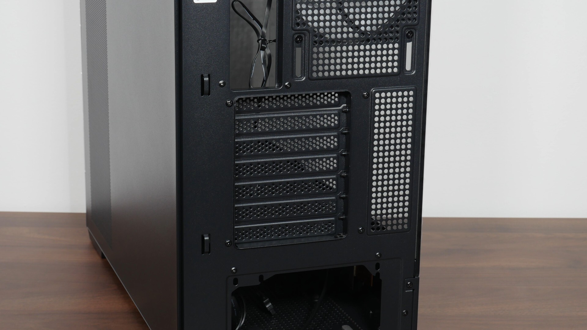 Zalman P40 DS Expansion Slot Bracket