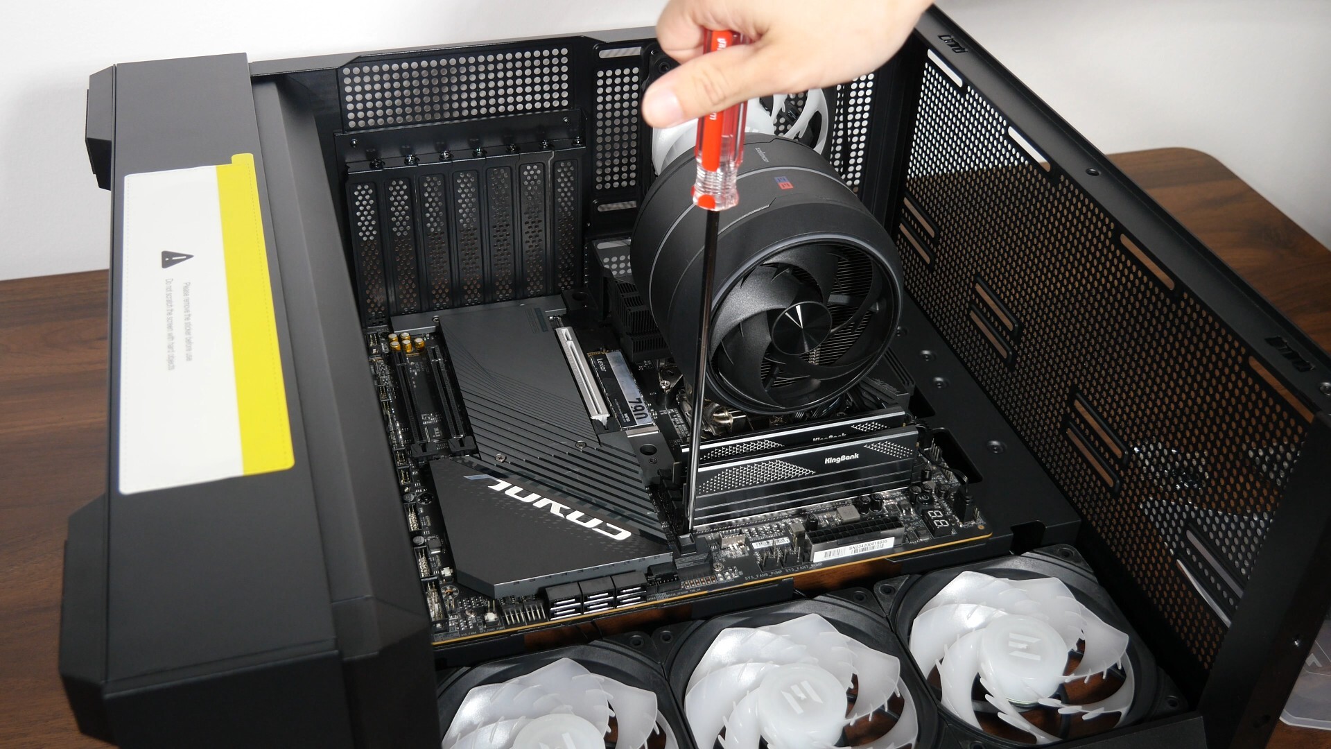 Zalman P40 DS Motherboard Installation