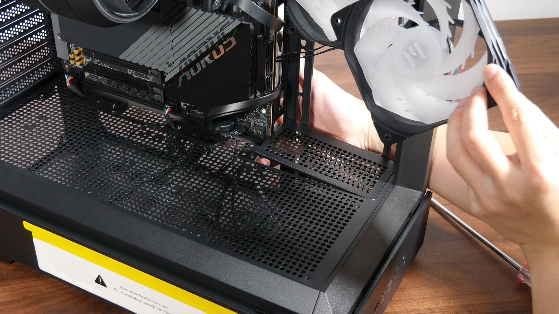 Zalman P40 DS Removable Bottom Panel Shroud