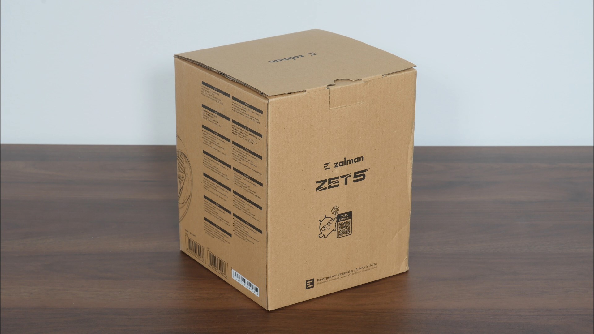 Zalman ZET 5 Packaging (2)