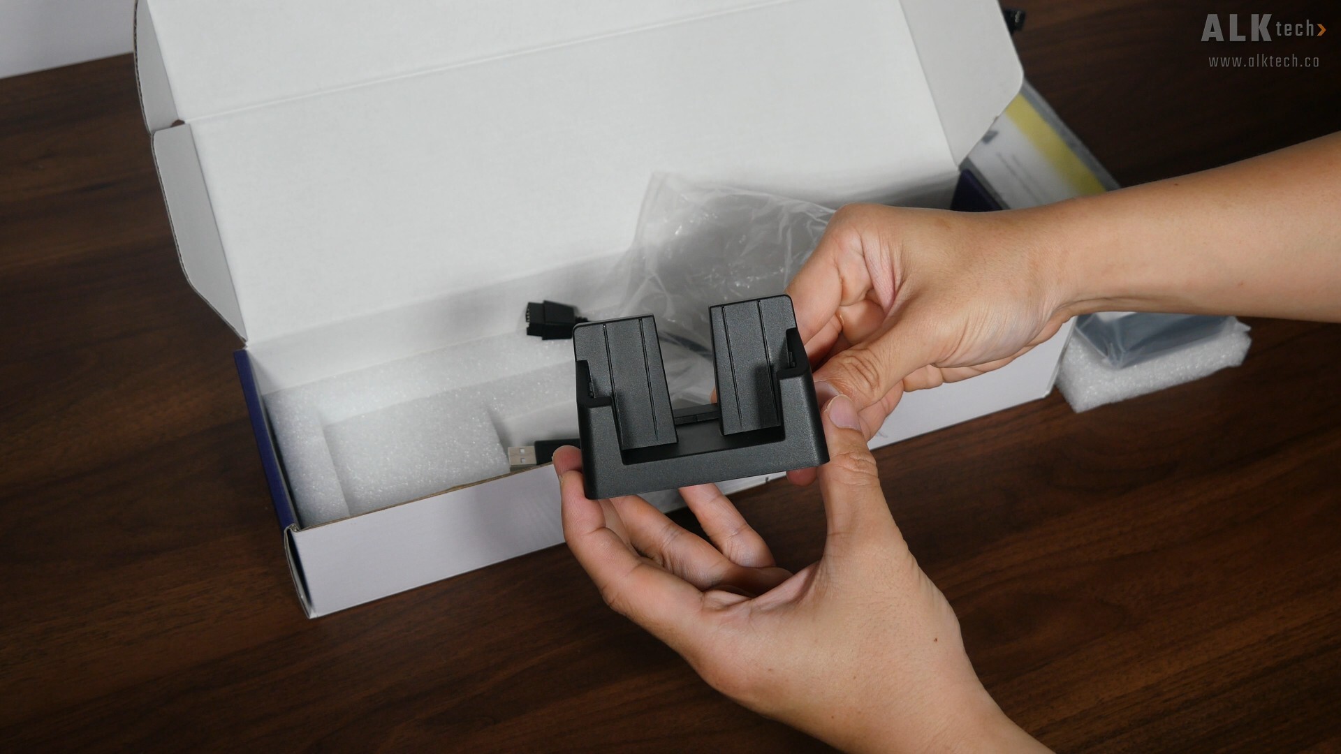 Zalman ZM-MF916 Mounting Stand (1)