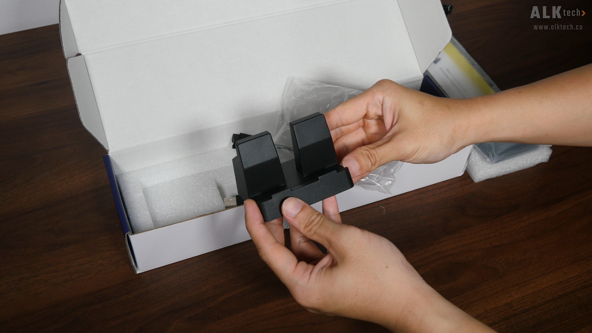 Zalman ZM-MF916 Mounting Stand (2)