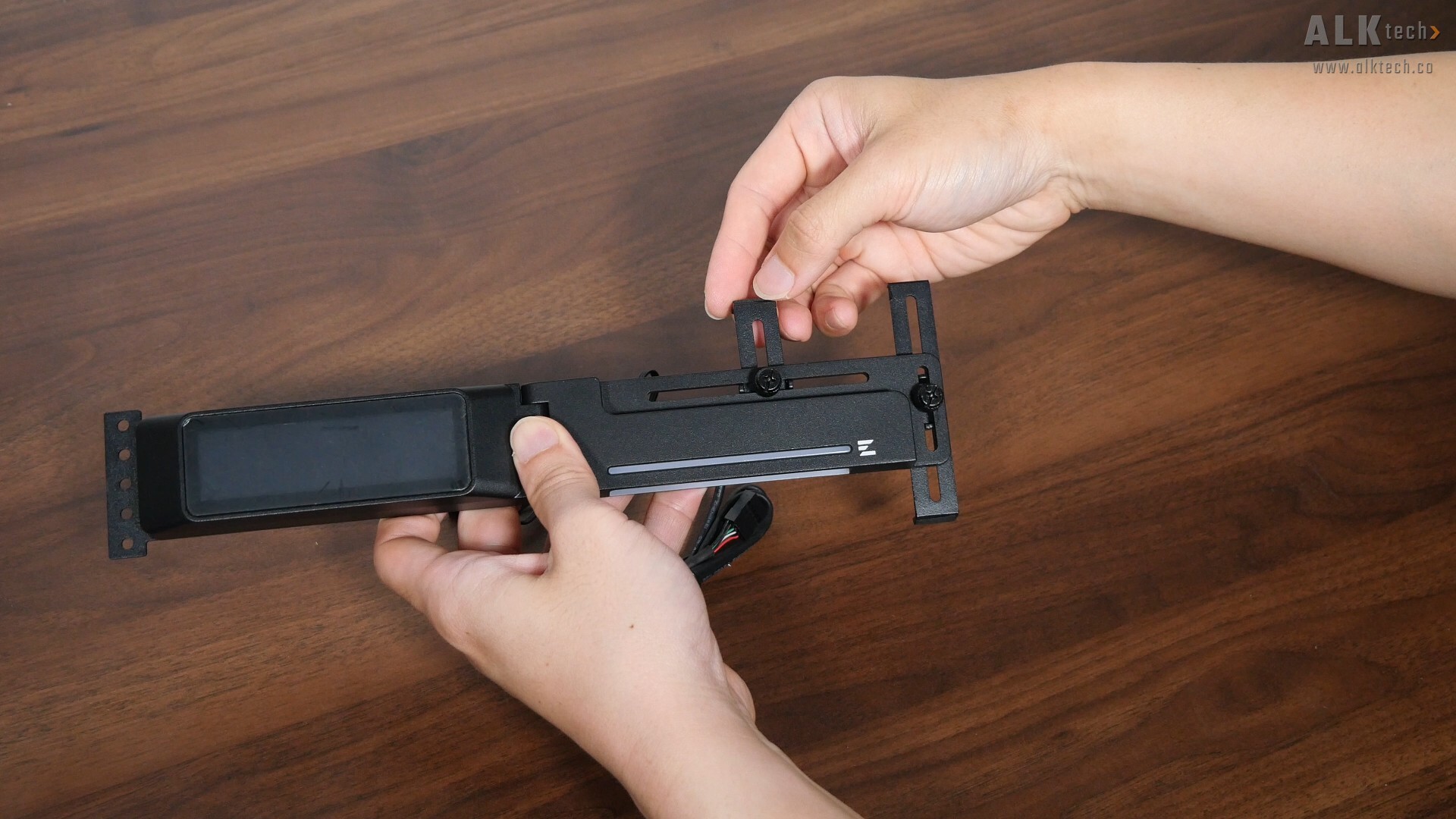 Zalman ZM-VS3 DS Horizontal and Vertical Adjustments